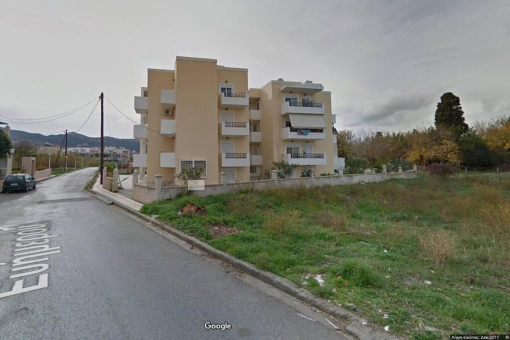 Semi-Basement 50Sqm Apartment Near Kos Citycenter Bagian luar foto